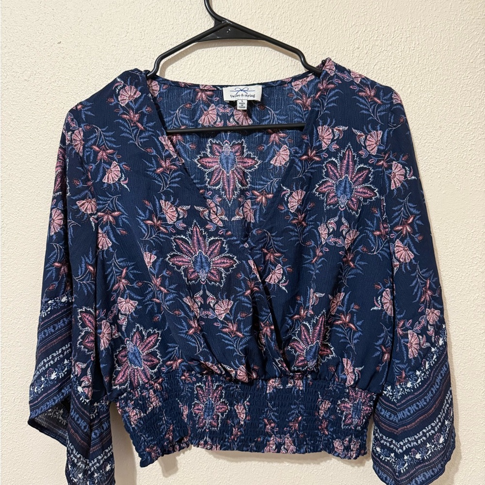 Twine & String Floral Boho blouse Cinch Hem bell sleeve Women size L